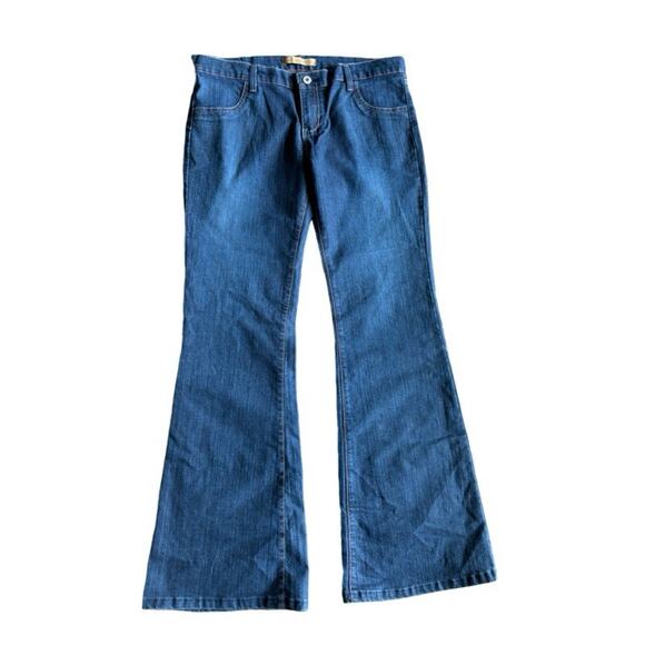 Danesi Flare Jeans Mid Rise Size 11 Embroidered Rhinestone Seat Dark Wash NWT - Picture 8 of 8